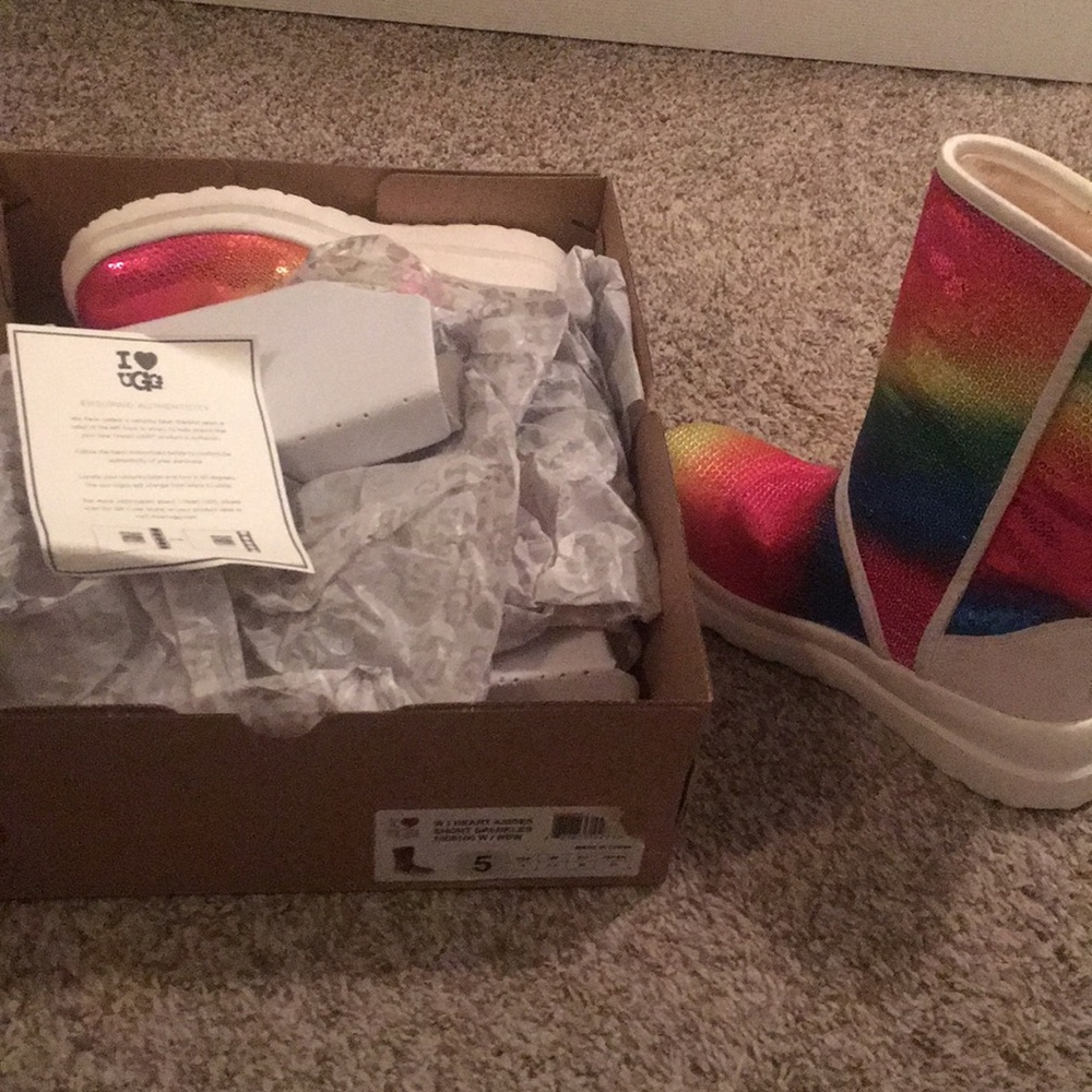 🌈 Rainbow Girls UGGS